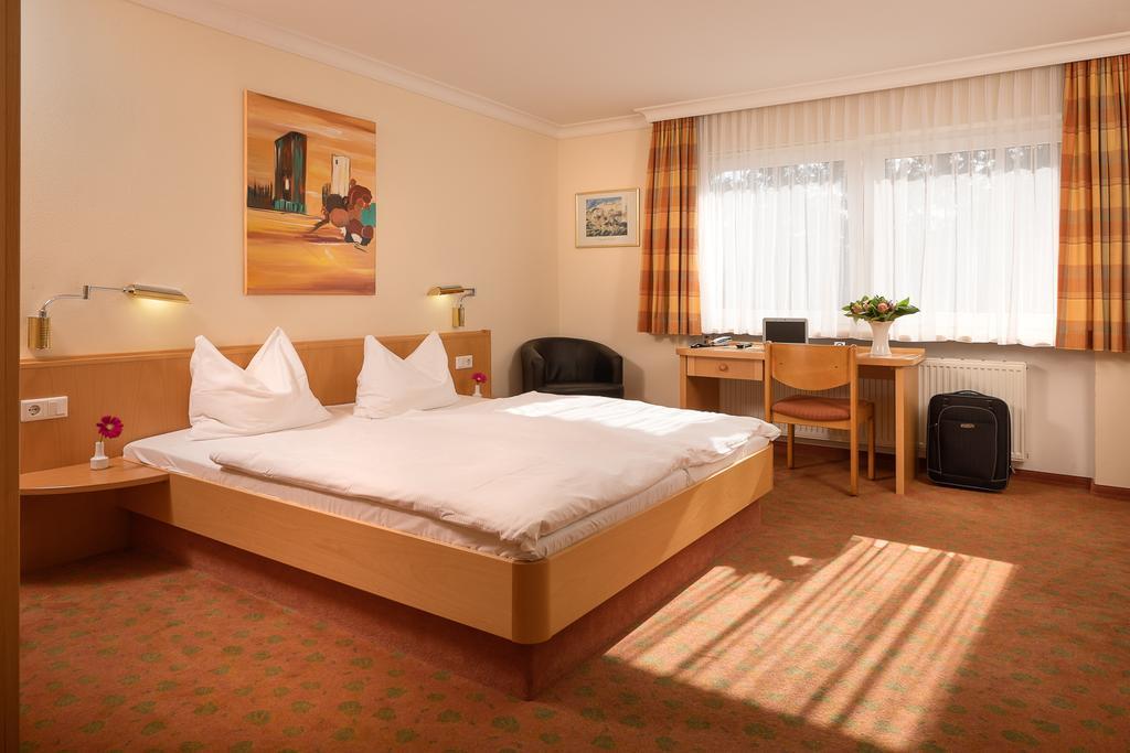 Hotel Heuboden Umkirch Ngoại thất bức ảnh