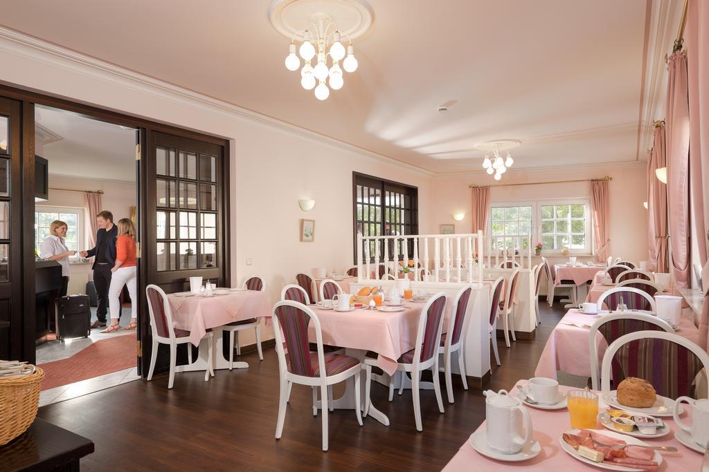 Hotel Heuboden Umkirch Ngoại thất bức ảnh